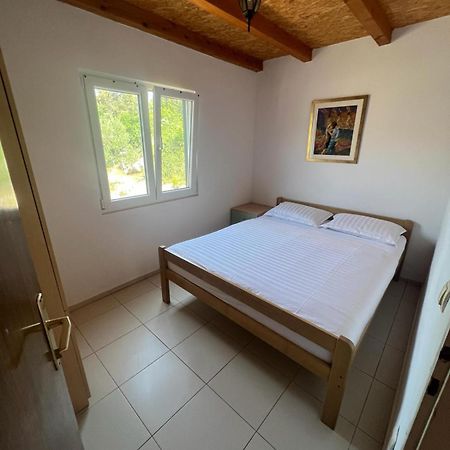 Kuca Za Odmor Buba, Otok Zut Villa Pristanisce Kültér fotó